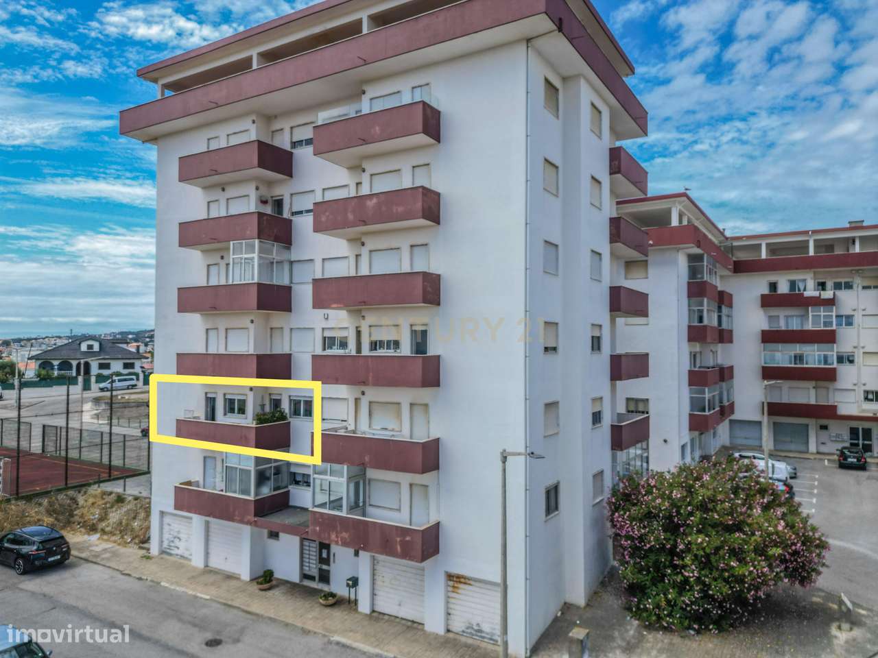 Apartamento T3 em Buarcos, a 900 metros da Praia, com elevador e excel-26
