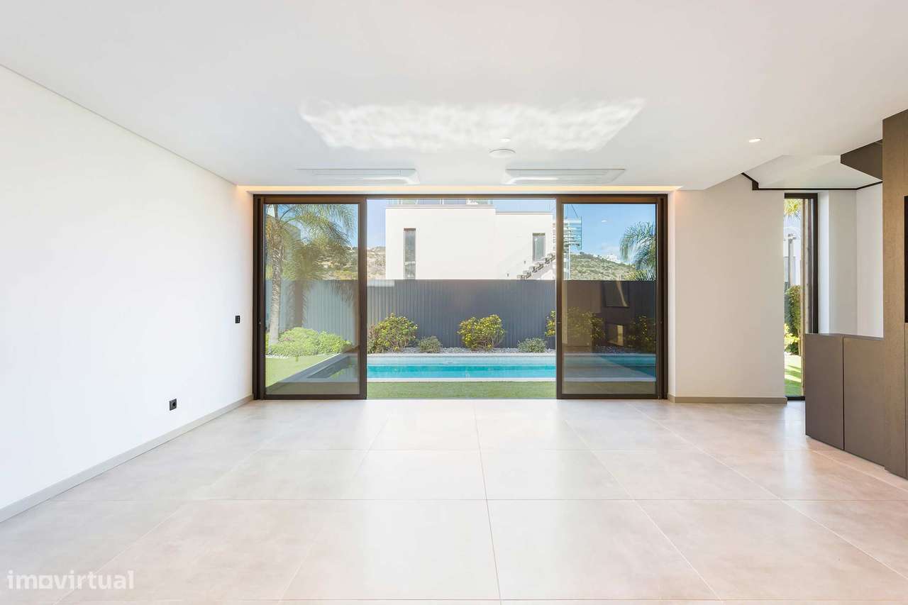 Moradia Moderna com Piscina - em construção - Grande imagem: 5/43