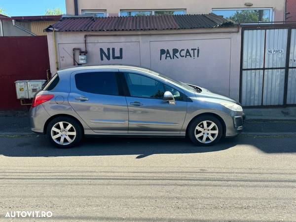 Peugeot 308 1.6E Premium - 5