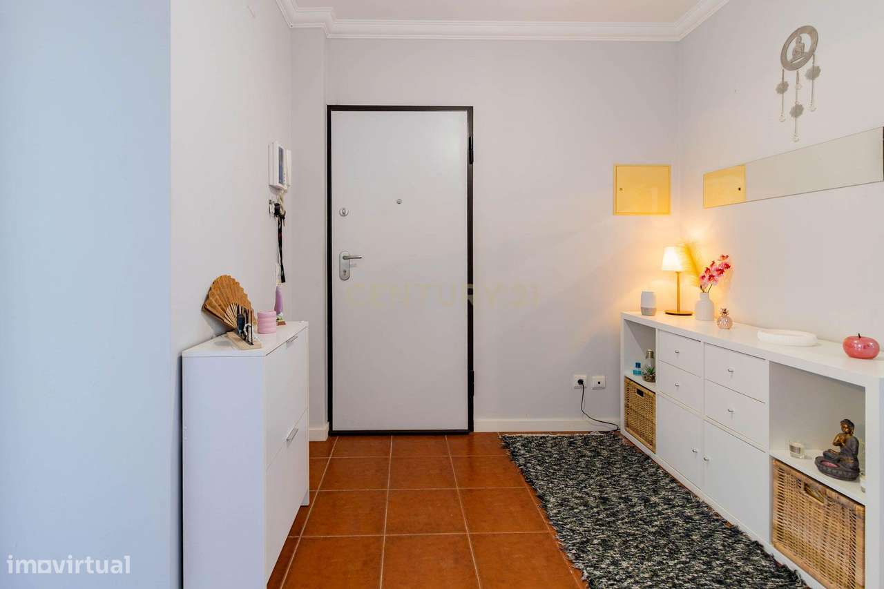Apartamento T2 Remodelado | Pataias | Garagem e Sótão-19
