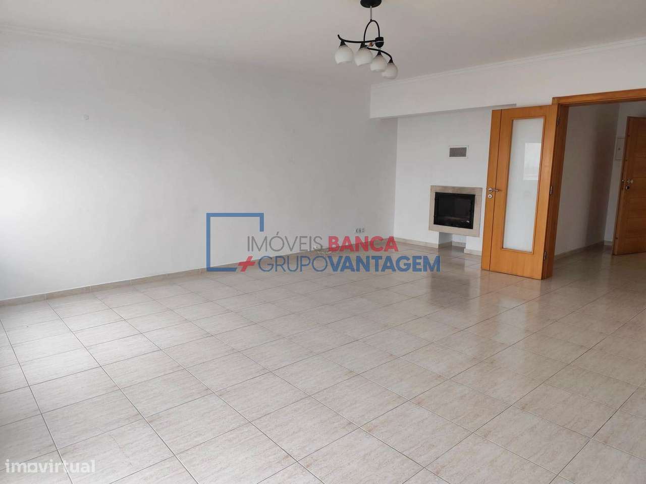 Apartamento T2 a 2 minutos da Estação de Comboios da Azambuja - Grande imagem: 2/24