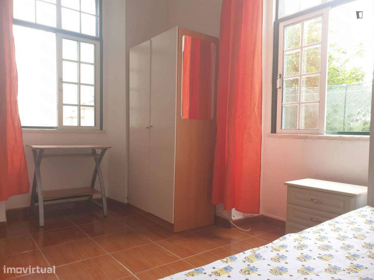 Quarto - localizado em Conchada Coimbra - Grande imagem: 4/10