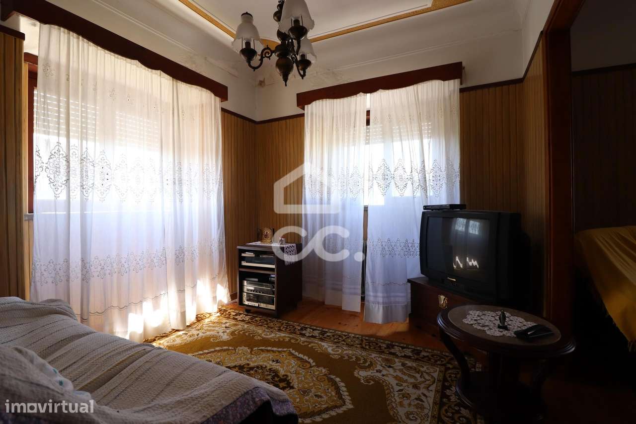 Moradia isolada com  terreno e jardim em Cernache. - Grande imagem: 5/35