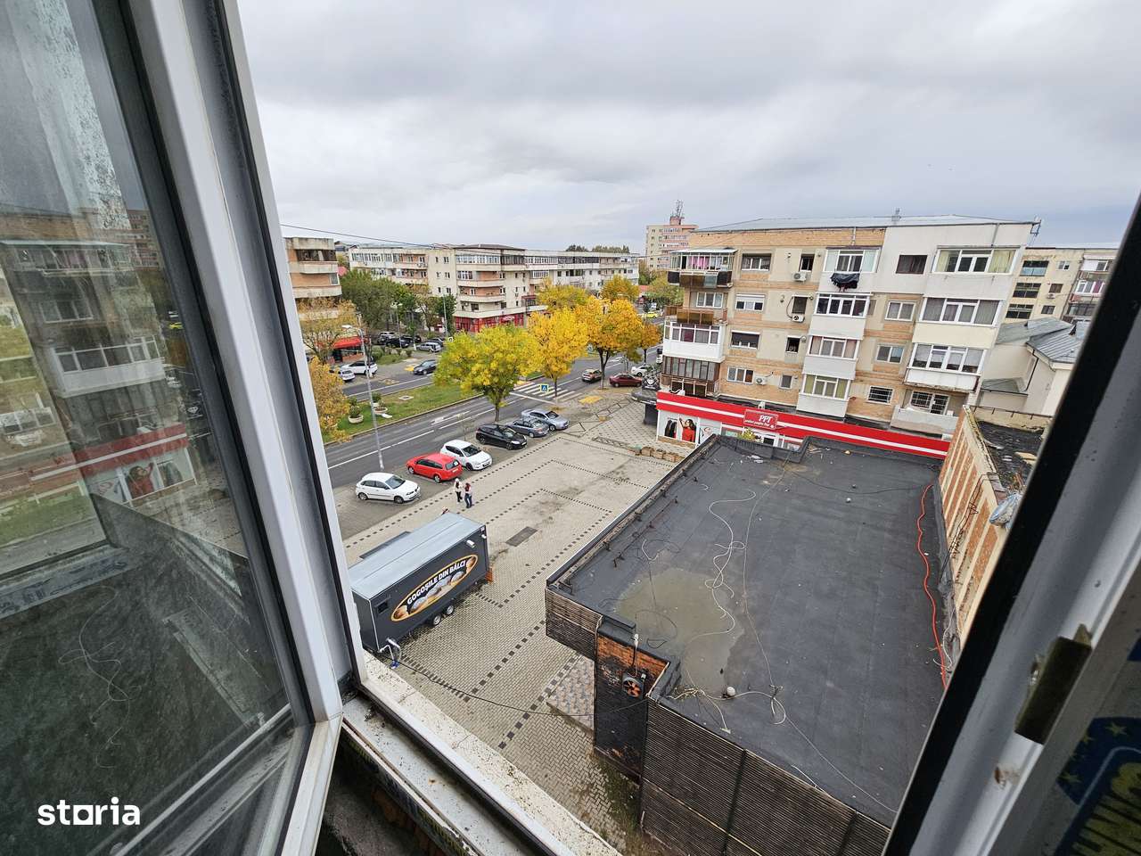 Vand ap cu 4 camere zona Cinema Orizont-0