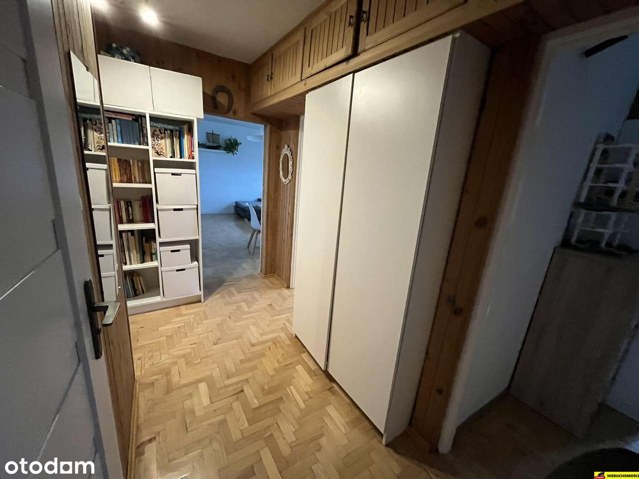 3 pokoje 63m2  Loggia III piętro- do zamieszkania-16