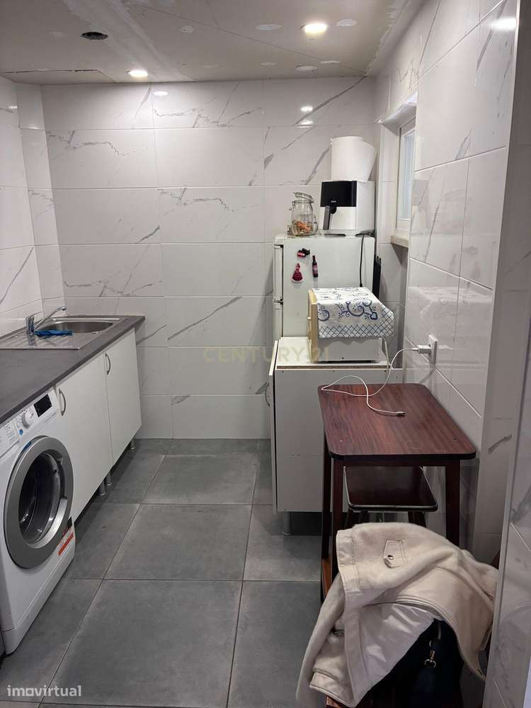 Excelente oportunidade em Queluz – T1 transformado em T2 com elevado p - Grande imagem: 4/21