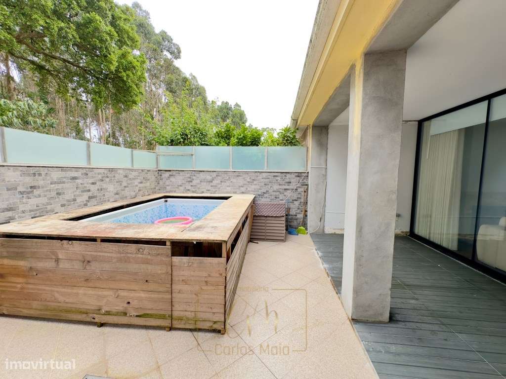 Moradia T4 com terraço, Sótão e Garagem-25