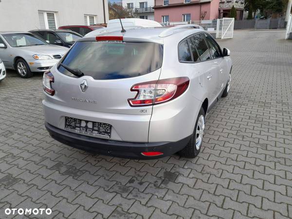 Renault Megane dCi 110 FAP Dynamique - 3