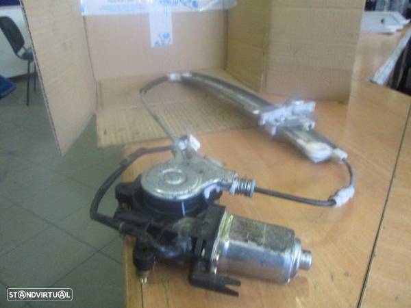 Elevador Com Motor 1174039A MAZDA MPV 2004 5P TE - 4