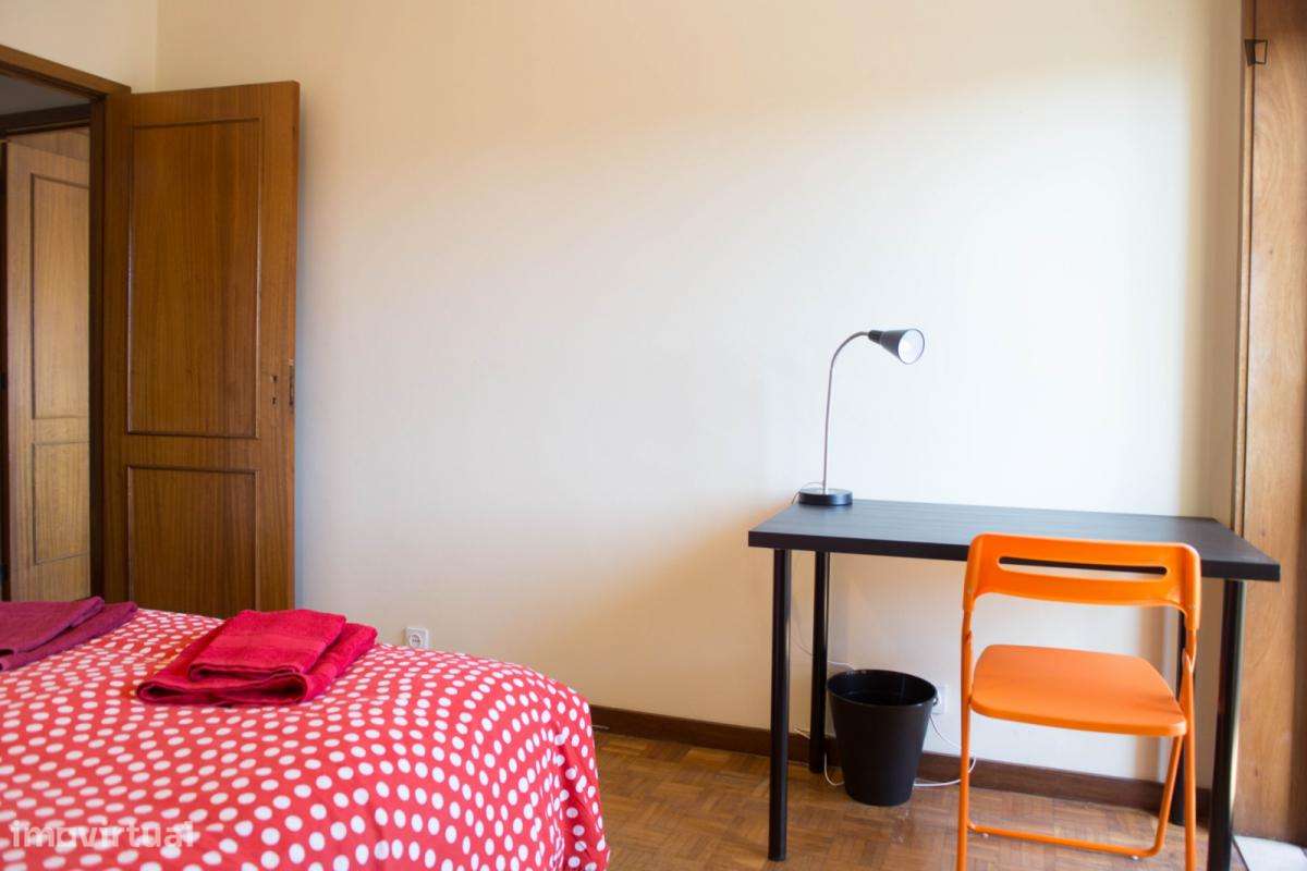 Quarto - localizado em Paranhos Porto - Grande imagem: 4/6