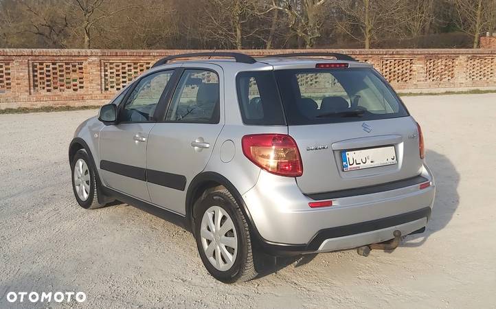 Suzuki SX4 1.6 Comfort - 2