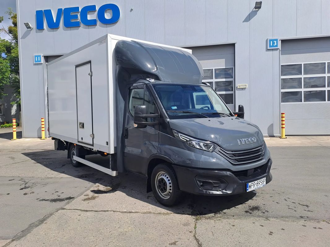 Iveco 35S18 KONTENER Z WINDĄ LEDY SILNIK 3 LITRY !!! Pierwszy właściciel, serwisowany ASO, krajowy, stan bardzo dobry