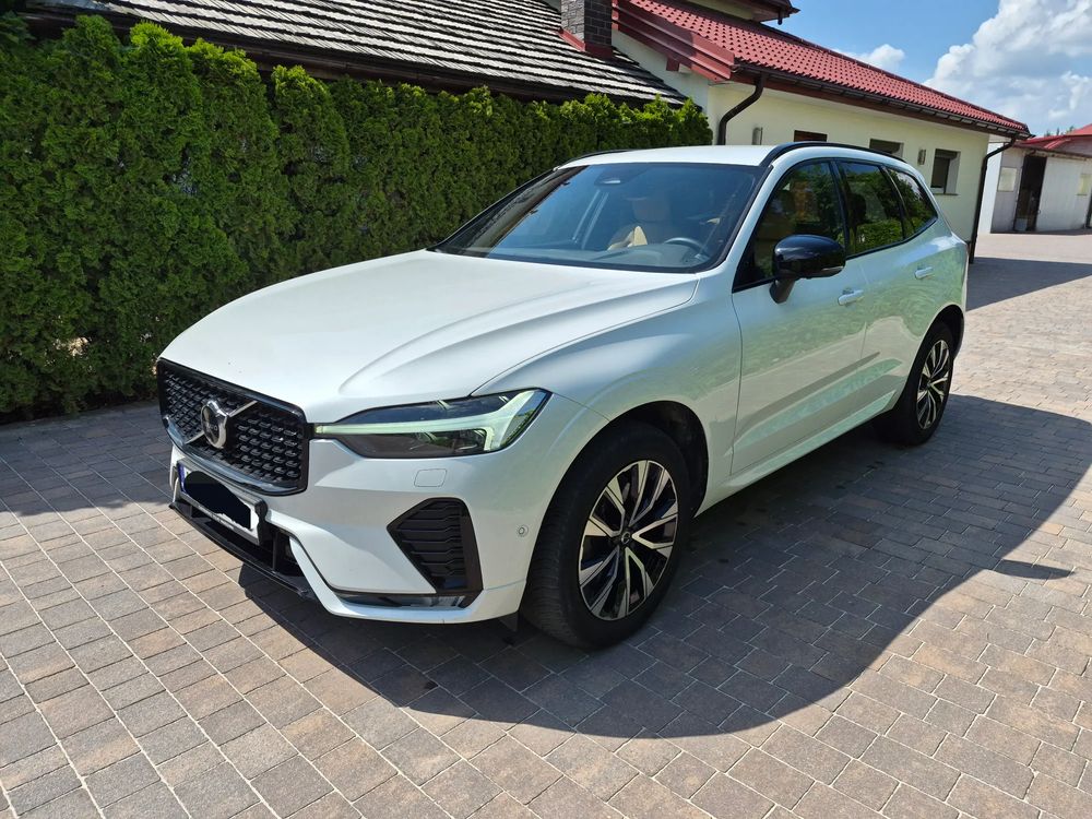 Volvo XC60 II B5 B AWD Plus Dark 2023