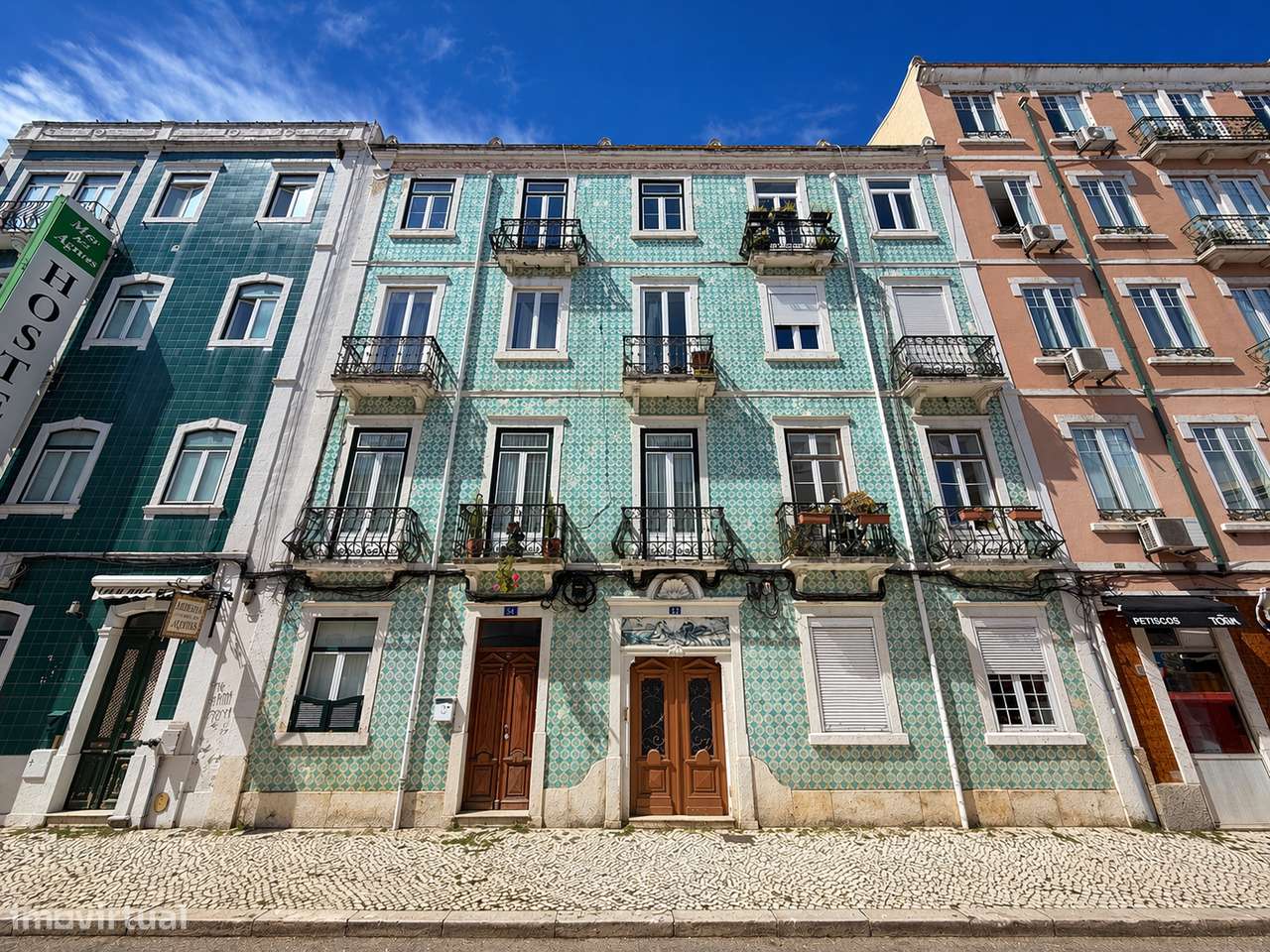 Apartamento T6 Arroios - Avenida Bernardim Ribeiro-0