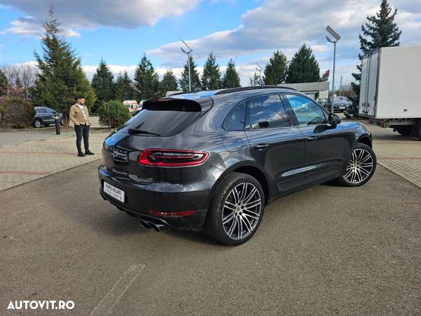 Porsche Macan - 8