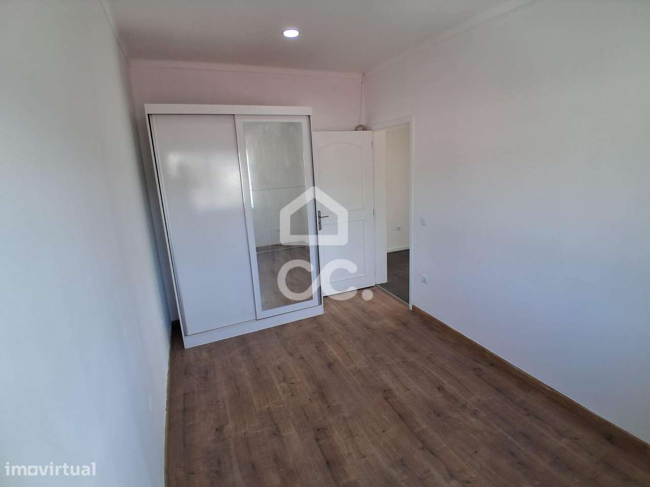 T3 Remodelado com 3 Frentes, Varandas e Elevador em Fânzeres, Gondomar-18