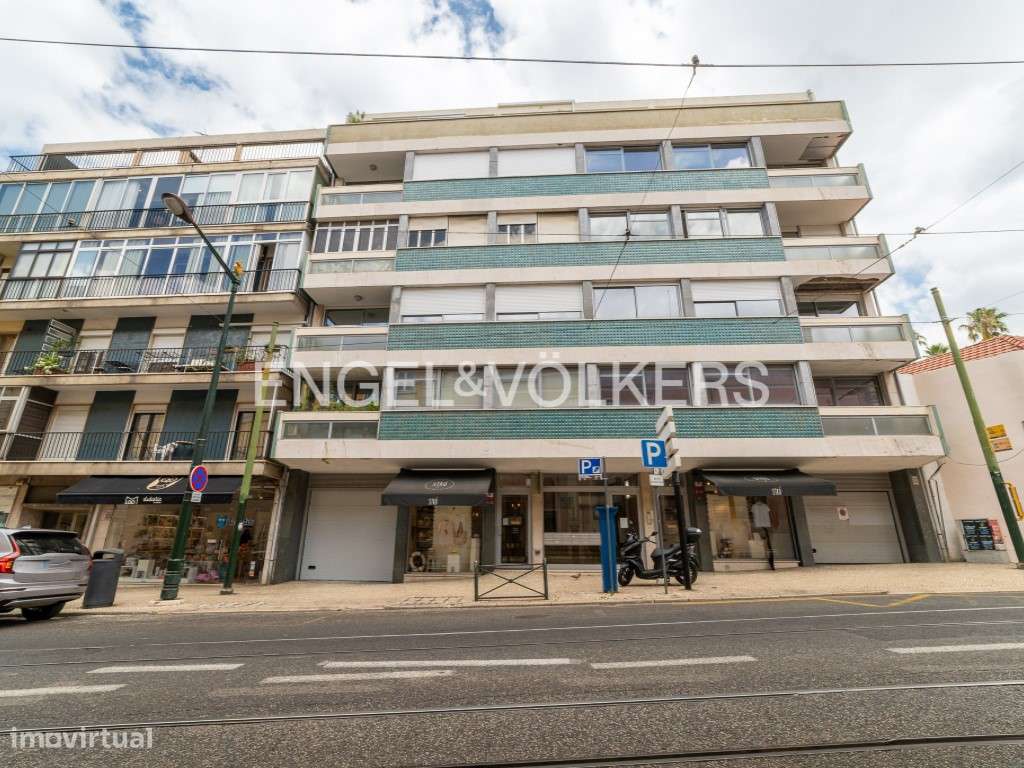 Apartamento T3 renovado no Principe Real-27
