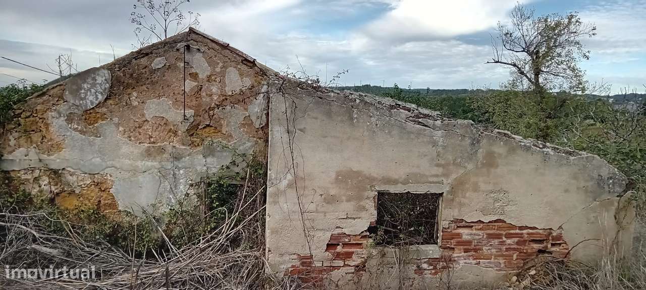 Terreno com Moradia em Ruína e Vista Deslumbrante — Penedo, Runa - Grande imagem: 5/20