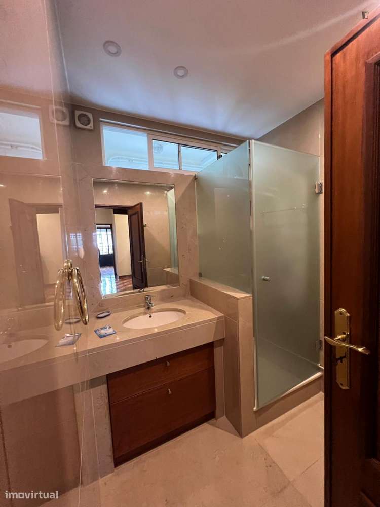 Quarto - localizado em Celas Coimbra Portugal Coimbra - Grande imagem: 4/9