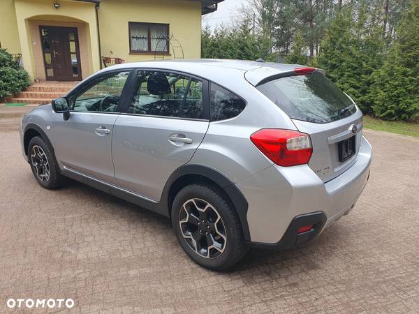 Subaru XV 2.0i Exclusive - 10