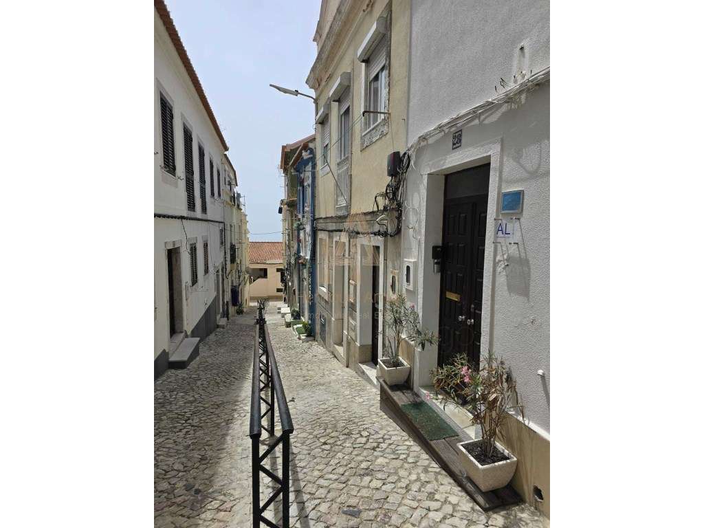 Fantástico prédio no centro de Sesimbra - Grande imagem: 3/23
