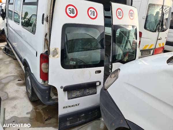 Dezmembrez Renault Master 2.5 d platforma sau microbuz an 2007 - 4