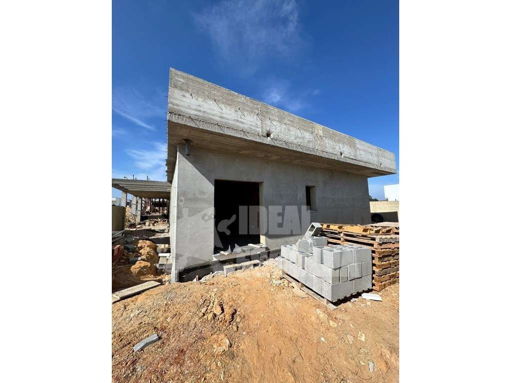 MORADIA EM CONSTRUÇÃO QUINTA DO ANJO ..-25