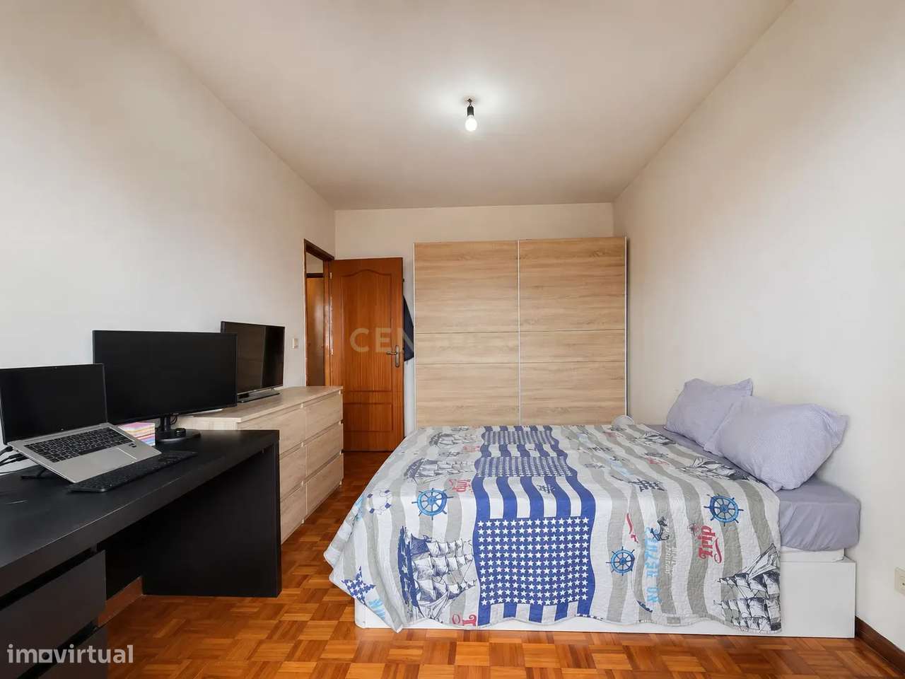 APARTAMENTO T2 | VARANDA | LUGAR DE GARAGEM | ARRUMOS | ELEVADOR | GON-13