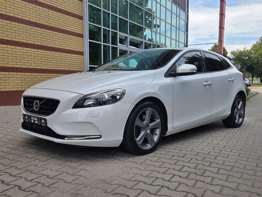 Volvo V40 II (2012-) T2 Momentum 2014