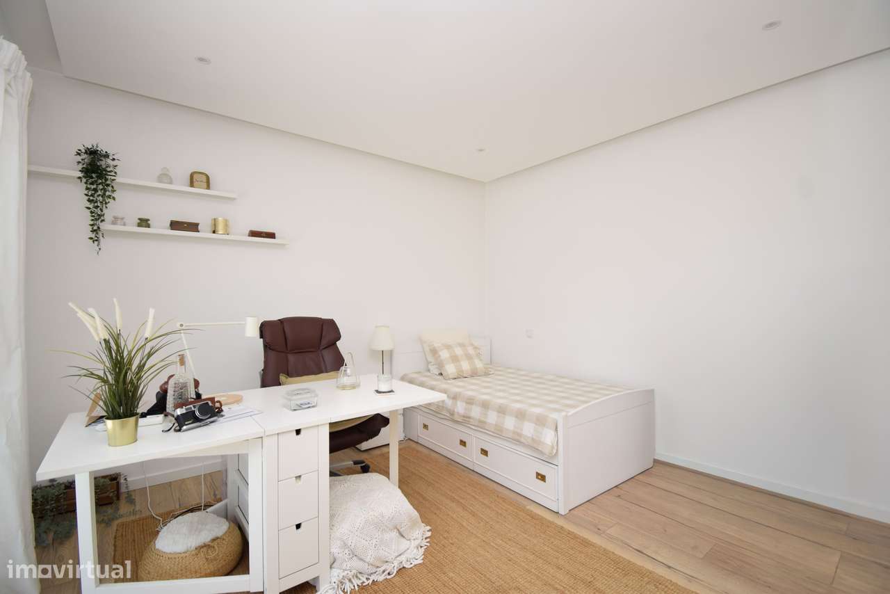 Moradia T4 com Piscina e Jardim em Alcabideche, Cascais-26