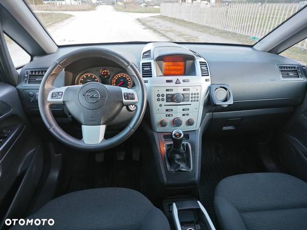 Opel Zafira 1.8 Enjoy - 15