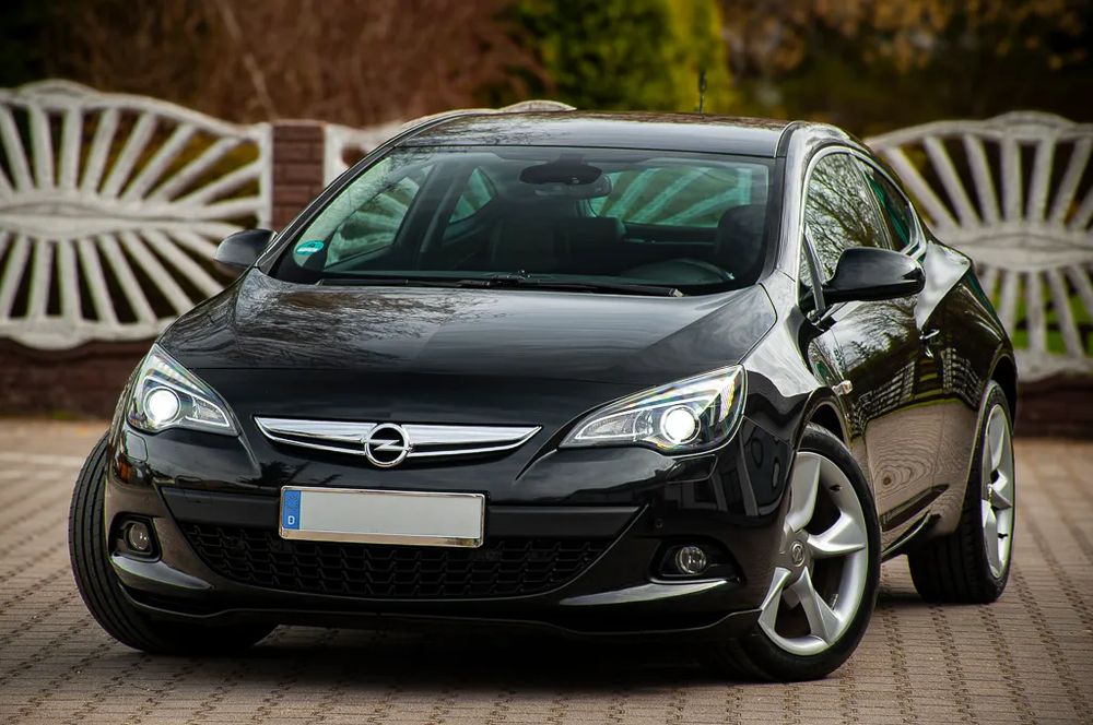 Opel Astra J 1.4 Turbo Edition 2012