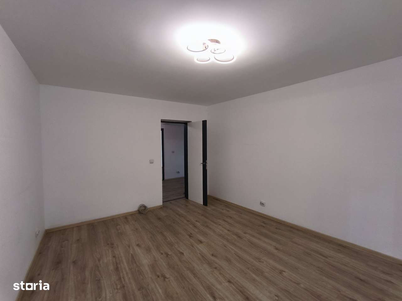 Apartament 3 camere de vanzare Bld Corbeliu Coposu - Imagine principală: 5/16
