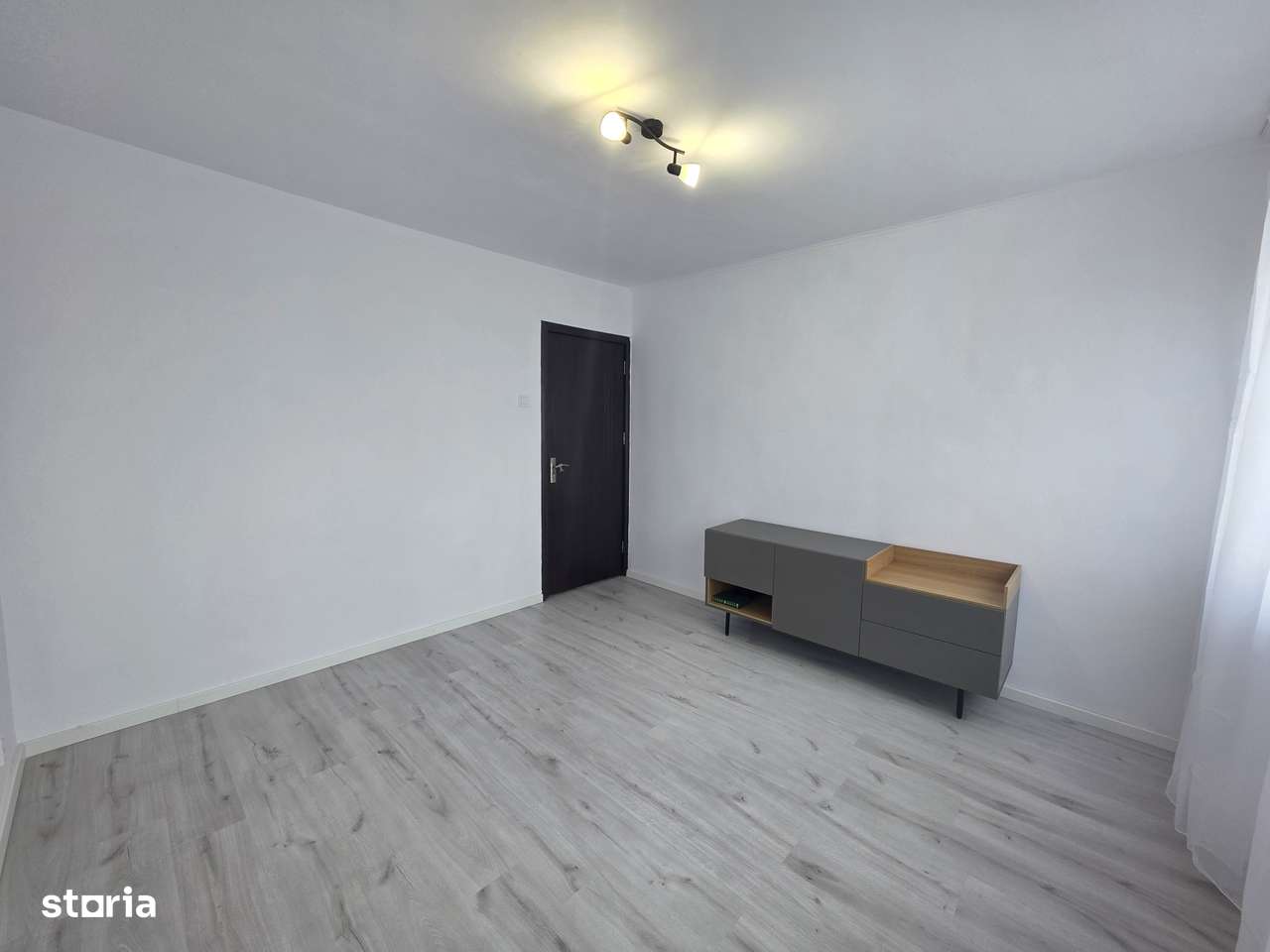 Vanzare apartament 2 camere Eroii Revolutiei, str. Vigoniei, cf.I, dec-9