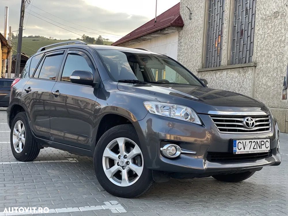 Toyota RAV4 2.2 D-4D 4x4 - 1