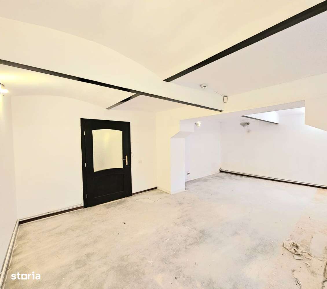 Apartament cu 3 camere , strada Castanilor-5