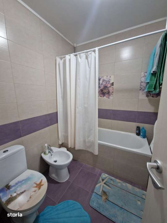 Apartament de 3 camere, decomandat, 76 mp., zona Calea Moldovei-4