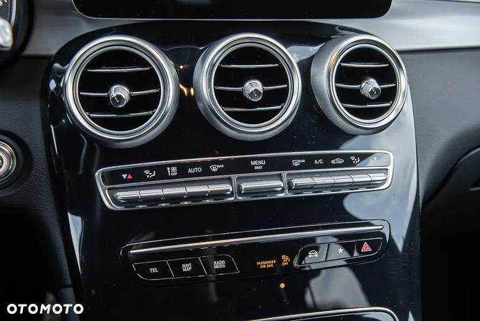 Mercedes-Benz GLC 220 d 4Matic 9G-TRONIC - 30