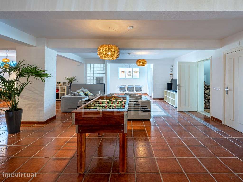 Moradia T6+1 em Soltróia, junto à praia, com piscina-31