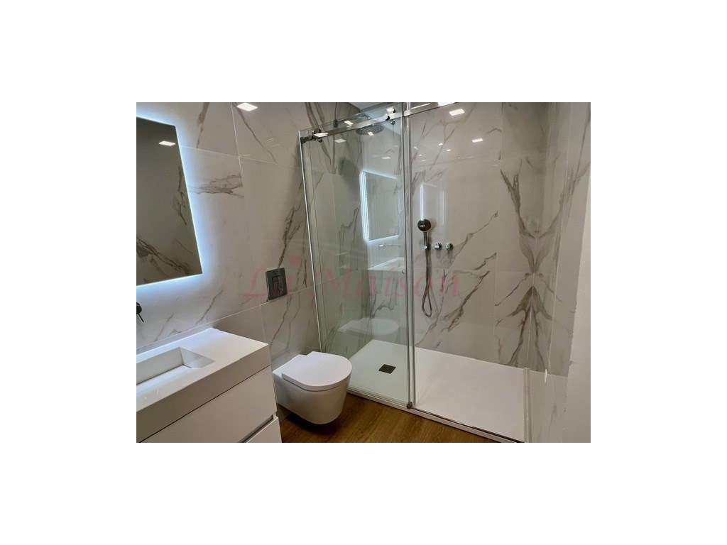 Moradia V5 no centro de Loures-31