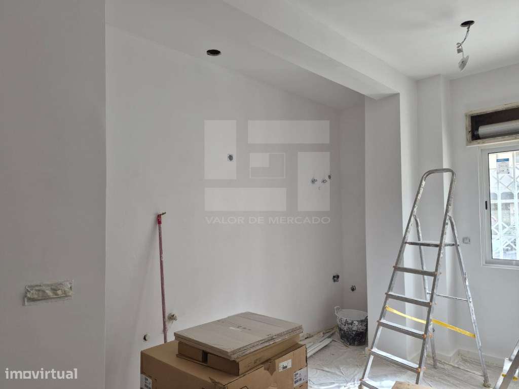 T1 remodelado na Venteira - Excelente Localização! - Grande imagem: 5/13