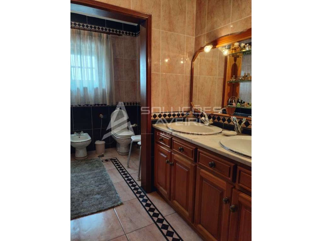 Moradia T4 com Piscina-59