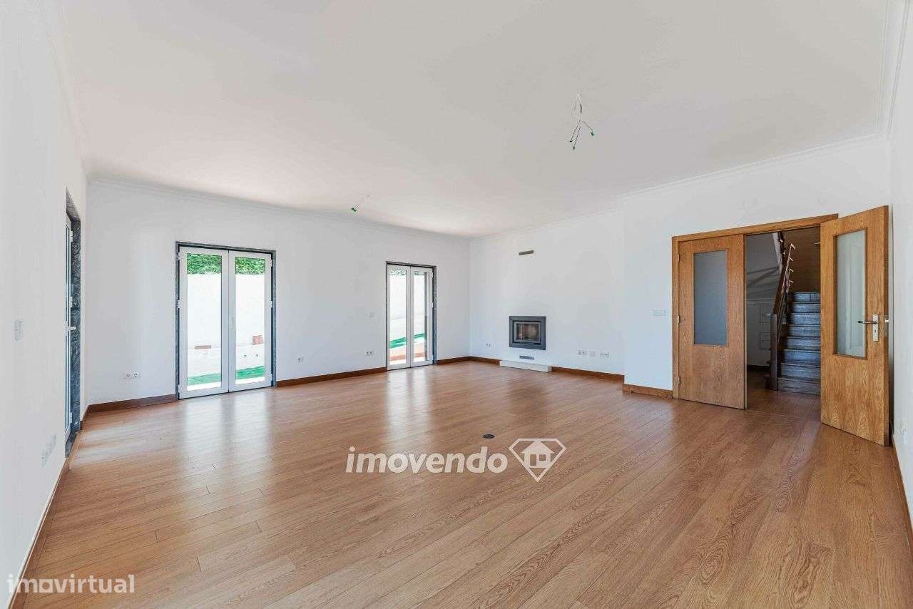 Moradia T5, pronta a habitar, próxima do TagusPark, em Barcarena - Grande imagem: 4/60