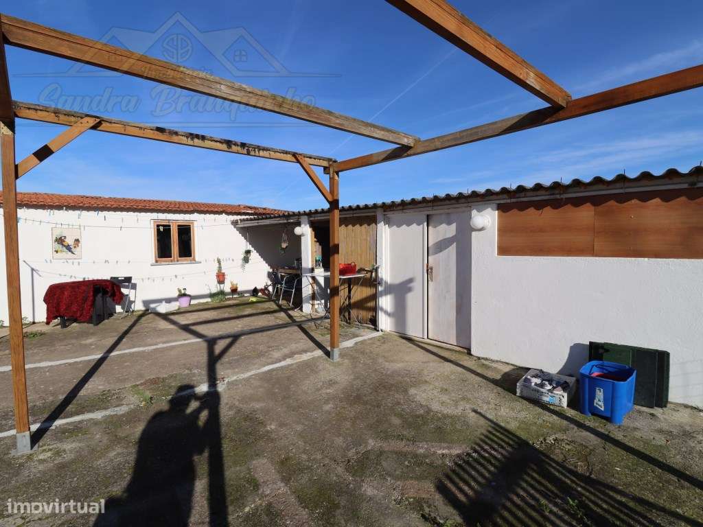 Moradia T3 em lote de 2800m2-52