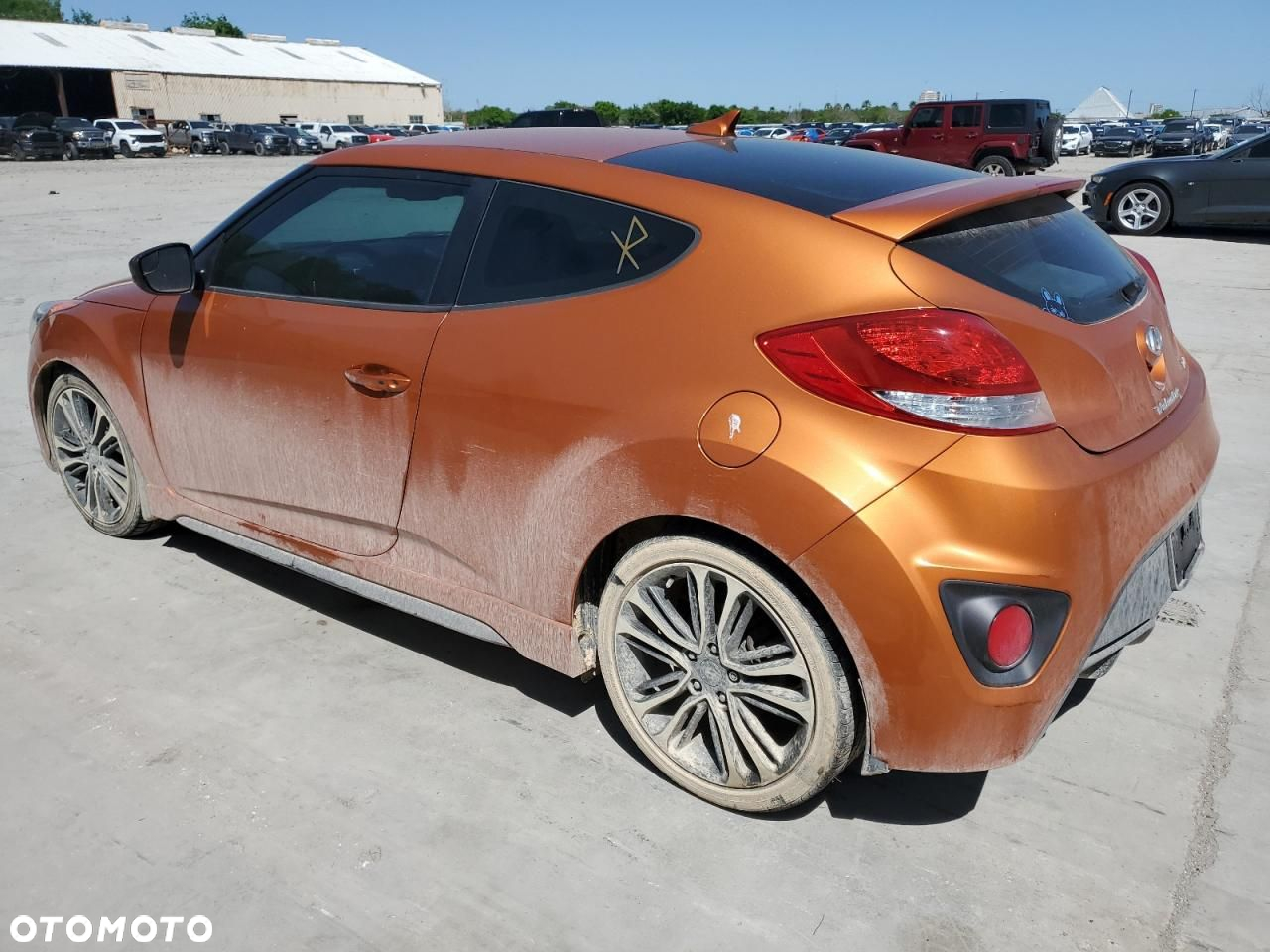 Hyundai Veloster - 2