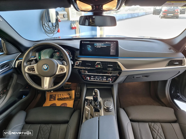 BMW 530 e Pack M - 38