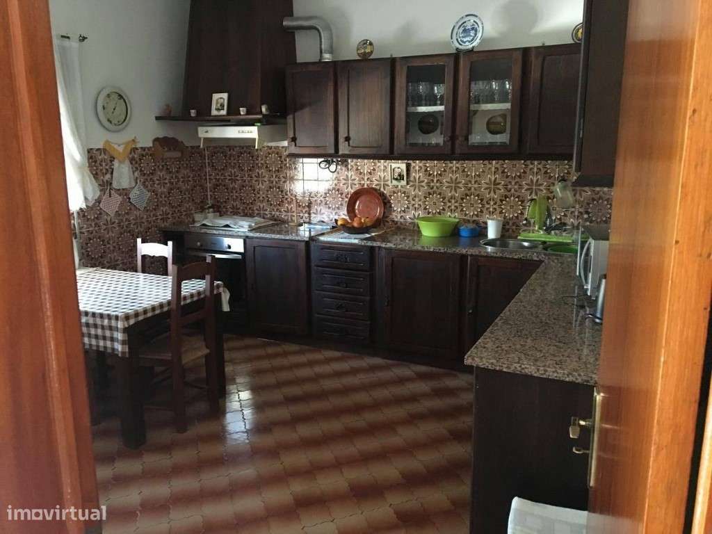 Moradia T2 em terreno com 2750 m2 - Grande imagem: 4/20