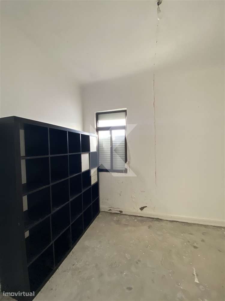 Moradia T2 à beira mar para remodelar-10