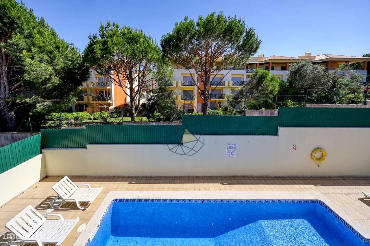 Moradia T5 com Piscina Privada, Jardim e 5 Suites em Montechoro, Albuf-42