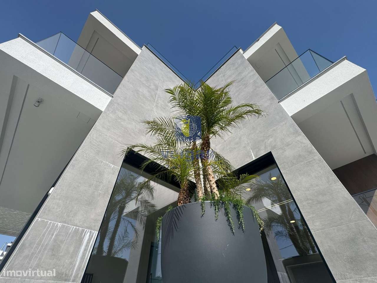 Moradia T4 C/ Piscina -  Bairro Primavera-17